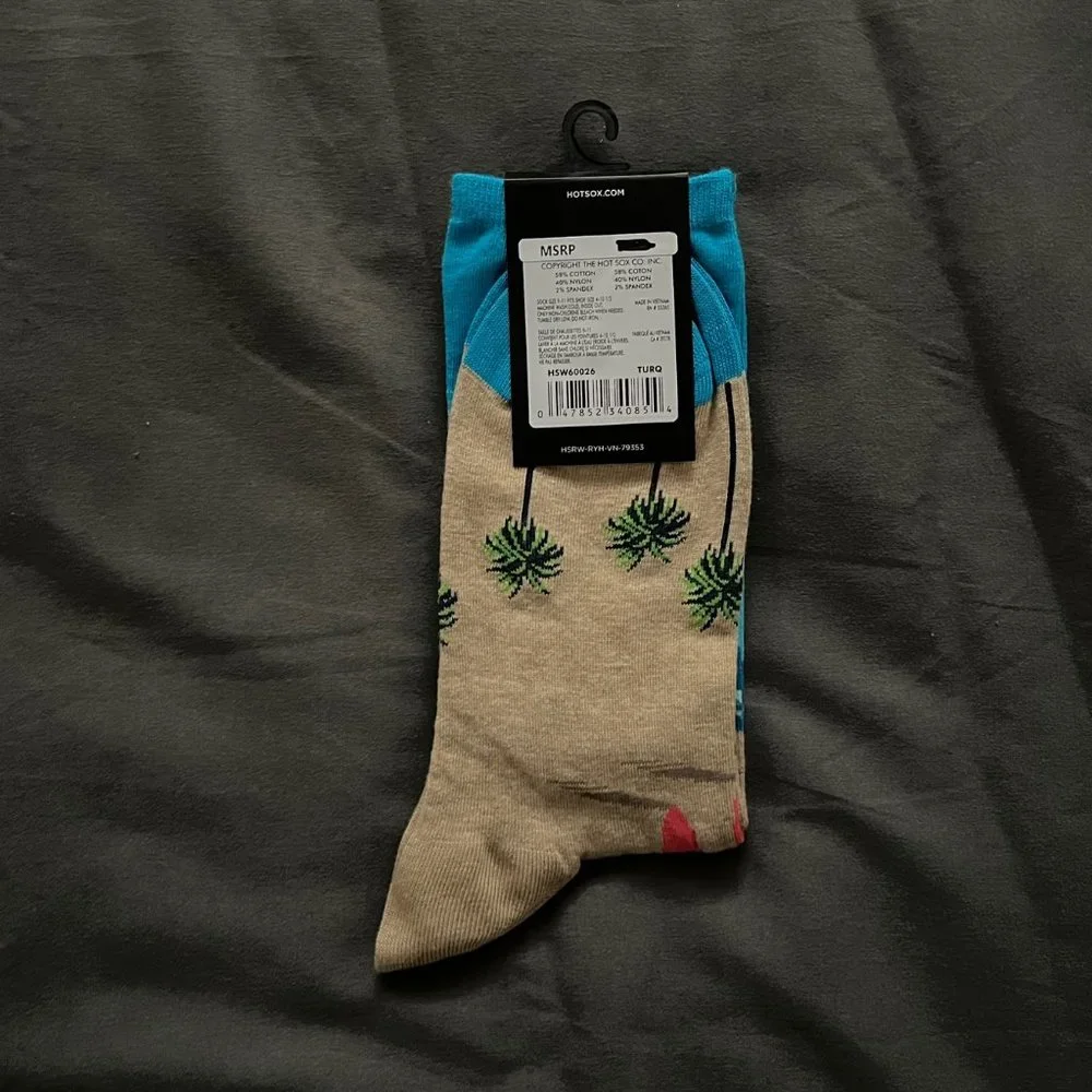 HOTSOX Women's Los Angeles California Crew Socks - Beach Themed
